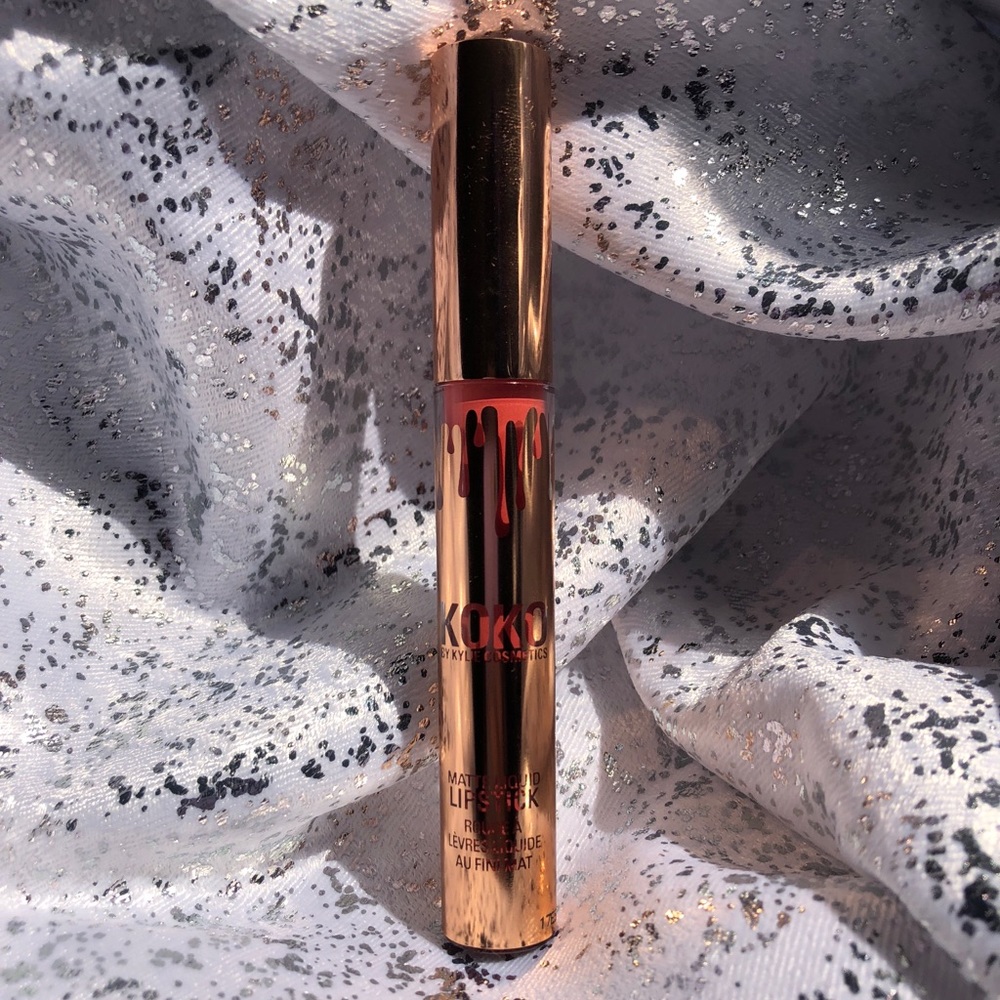 Kylie Cosmetics Lipstick “Baby Girl”